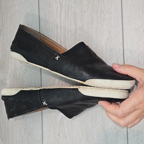 Frye Womem Melanie Black Leather Slip-On Shoes Flats Sz 7.5M - Picture 9 of 12